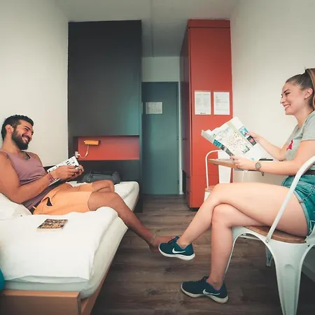 City Hostel Geneva Ostello *